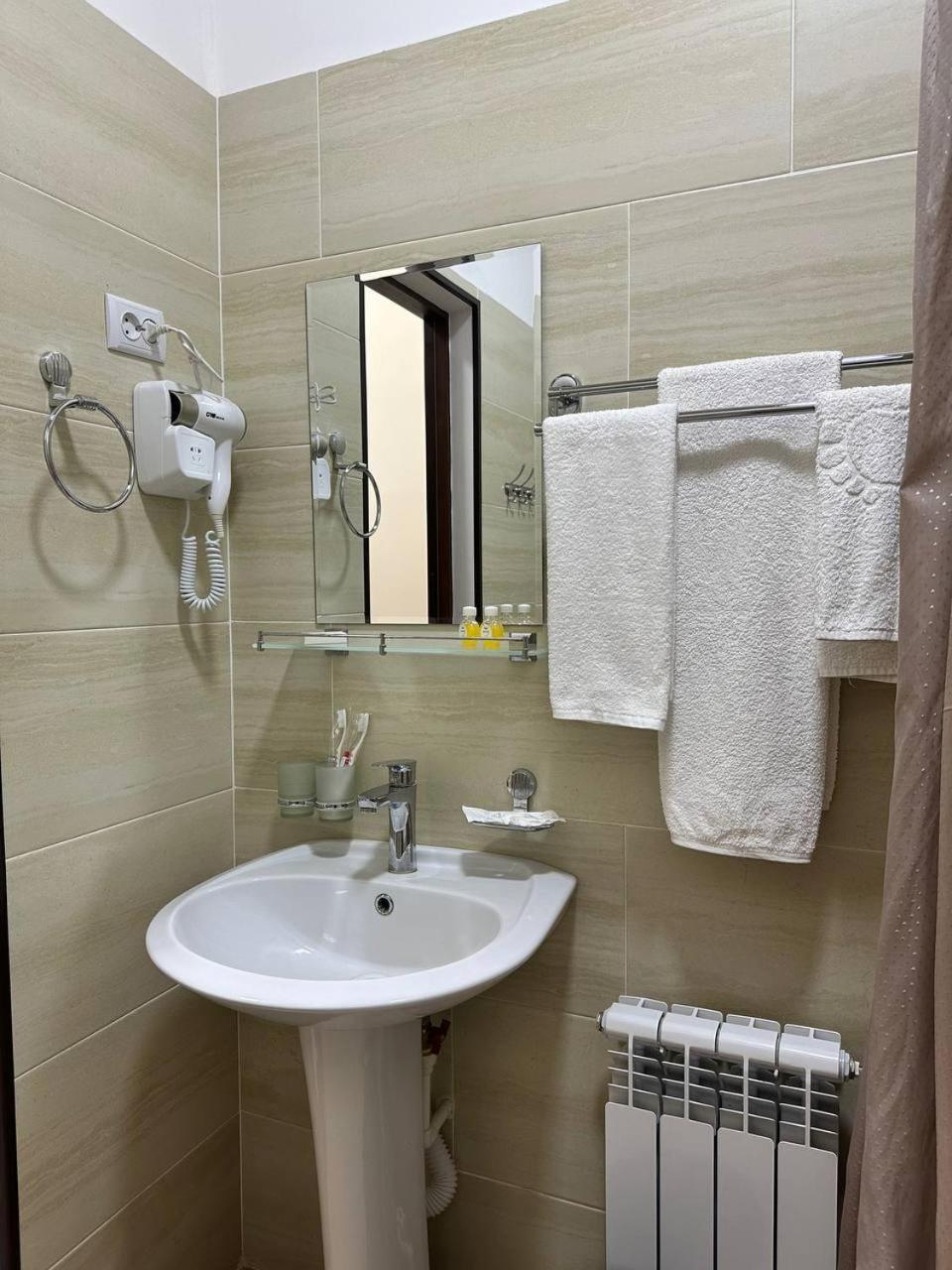 Hotel Aral Нукус Экстерьер фото