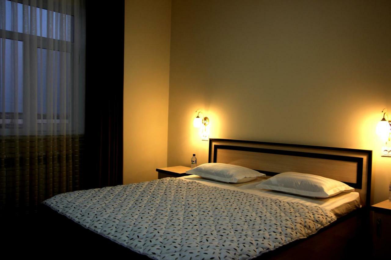 Hotel Aral Нукус Экстерьер фото